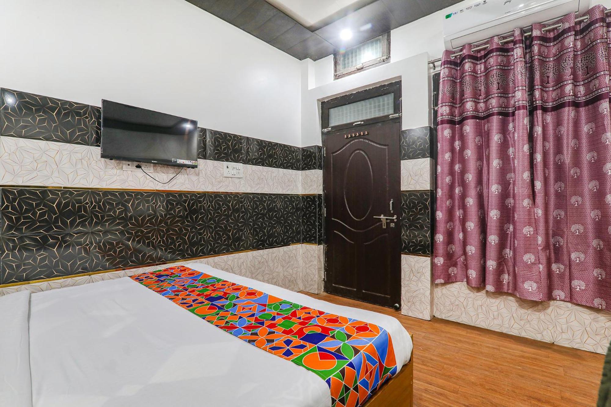 Fabexpress Milan Palace Ayodhya Екстериор снимка